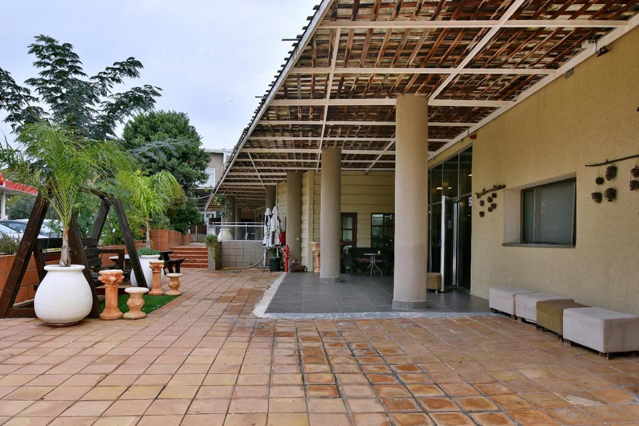 Pearl Of The Valley Hotel Kfar Tavor Exterior foto