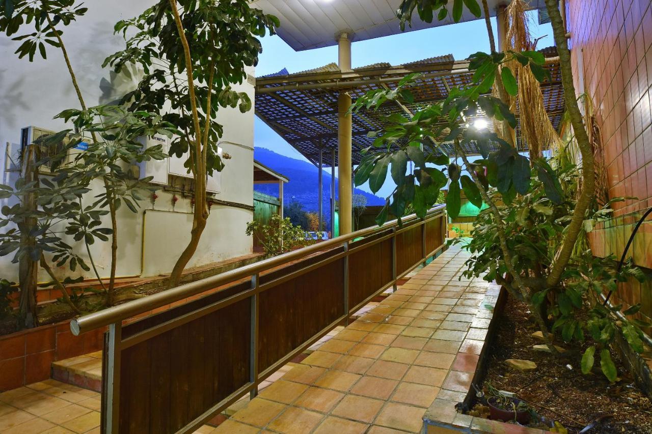 Pearl Of The Valley Hotel Kfar Tavor Exterior foto
