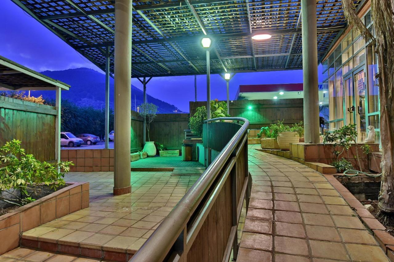 Pearl Of The Valley Hotel Kfar Tavor Exterior foto